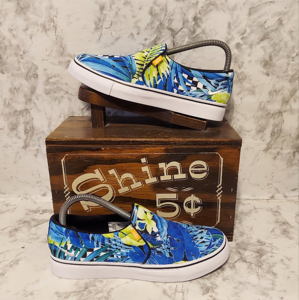 Pre-owned worn 2x 2019 nike court Royale AC print slip on